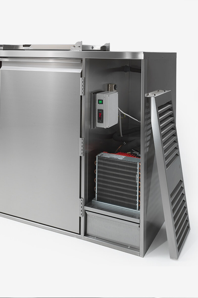 Konfiskatkühler Installationsfach offen – Zentralkälte-Aggregat R134a mit digitaler Steuereinheit