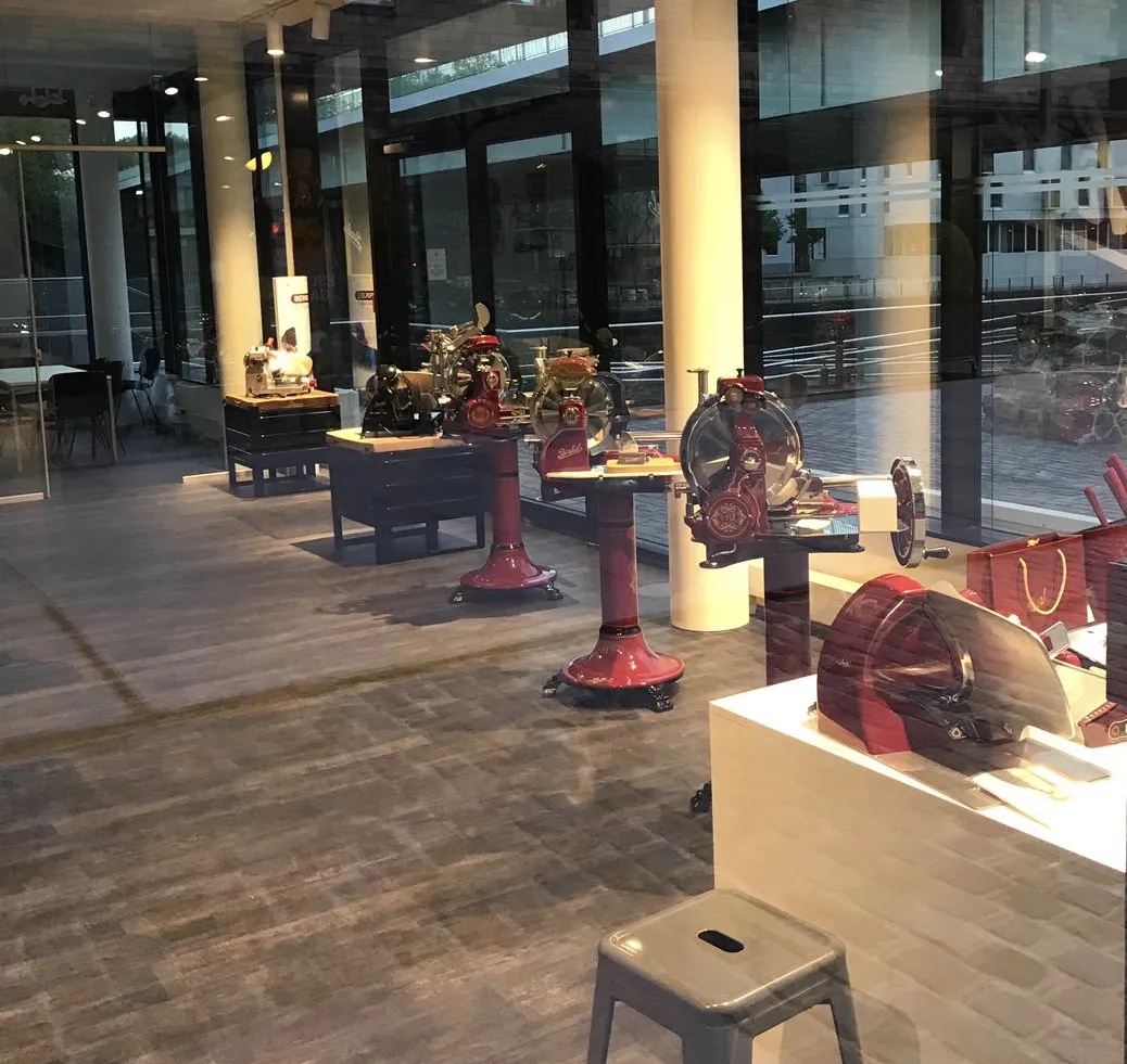 Berkel Volano Schwungradmaschinen im ehemaligen Showroom Köln – Modelle B2, B3 und B114 bei Hoffman GKT