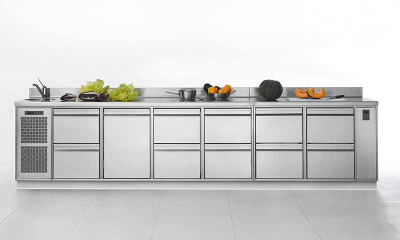 Coldline Kühltisch Serie Arkis – gekühlte Arbeitsflächen in sieben Korpushöhen